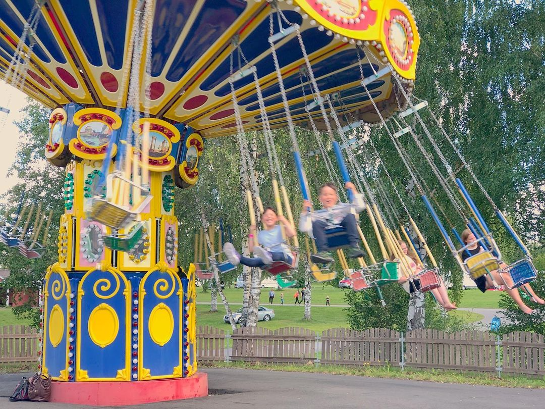 Buying Swing Rides For Amusement Park